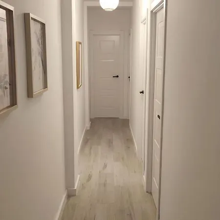 Casa De Estreno Con Wifi Y Calefaccion En Apartament